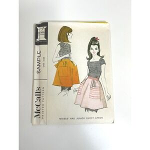 McCall's‎ Sewing Pattern Misses Junior Apron Factory Folded